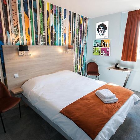 Logis - Hostellerie & Restaurant Du Marche Le Cateau-Cambresis ภายนอก รูปภาพ